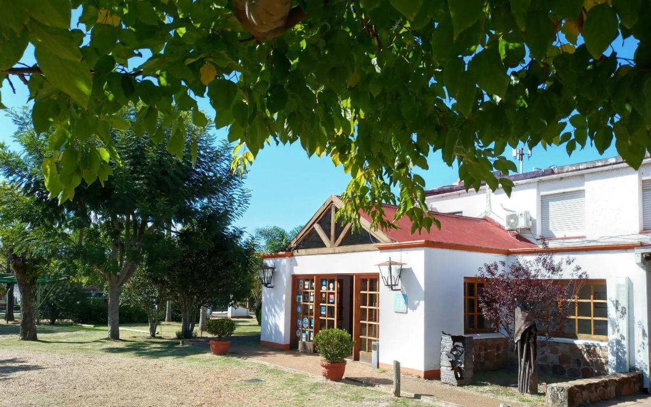 Hotel La Posta del Dayman Termas del Daymán Esterno foto