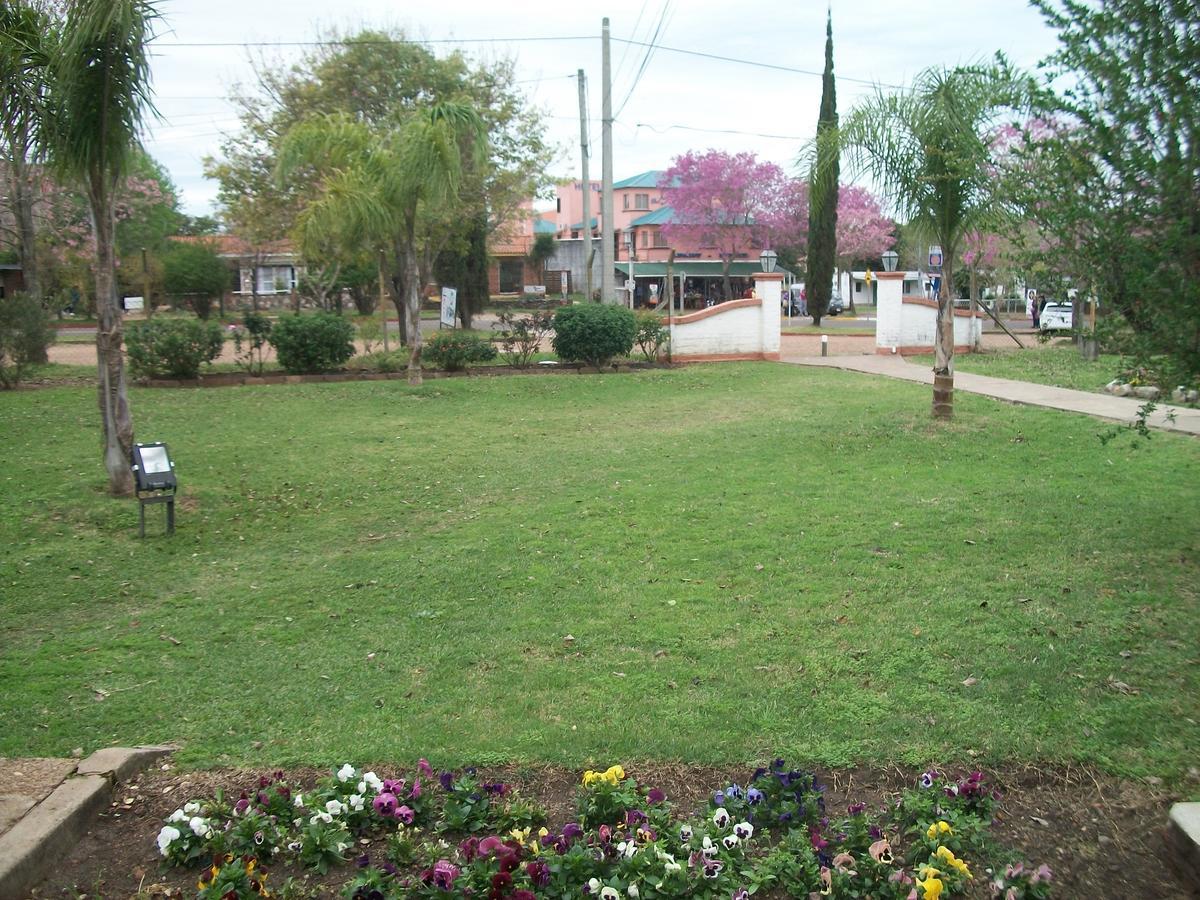 Hotel La Posta del Dayman Termas del Daymán Esterno foto